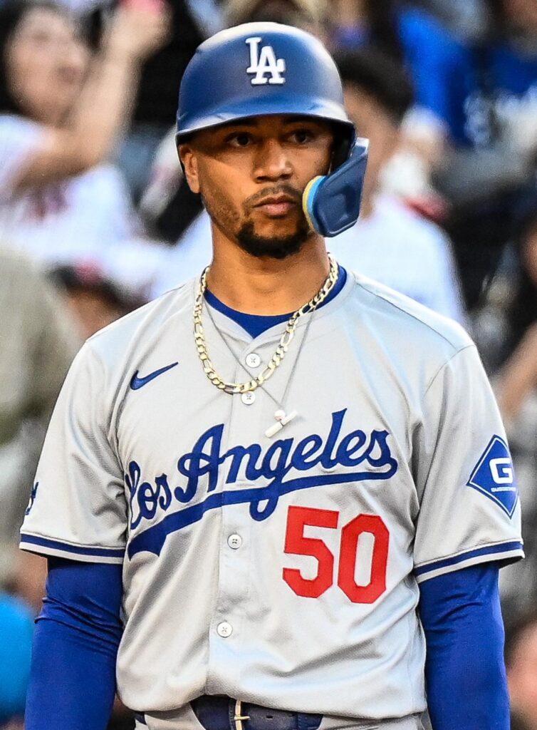 Dave Roberts Analyzes Mookie Betts’ Key Error in Dodgers’ Loss – Game Highlights & Insights – losangeles365.info