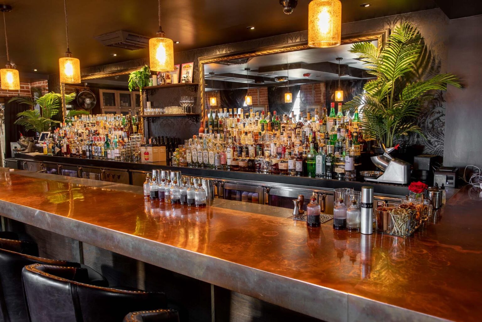 Phoenix Bars Crowned Among the Best in the US: Discover the Top Spots to Visit Now – phoenix365.info