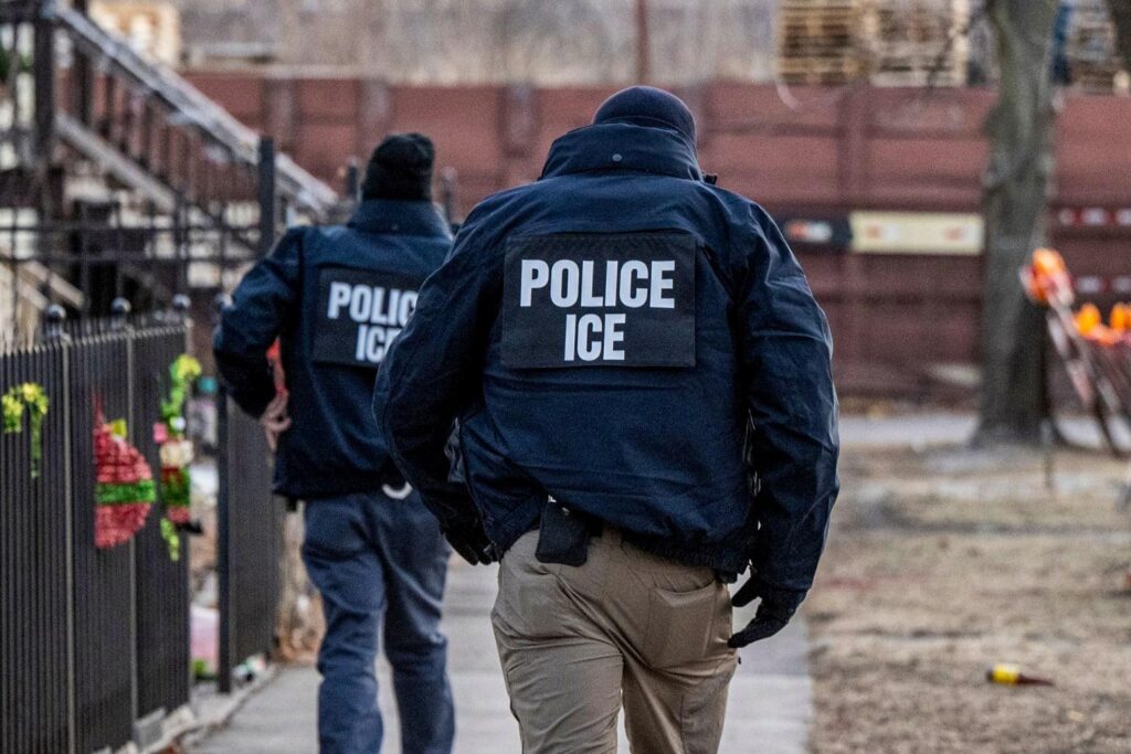 Is ICE Freezing Chicago? Trump’s ‘Blitz’ Sparks Outrage Among Immigrant Communities – chicago365.info