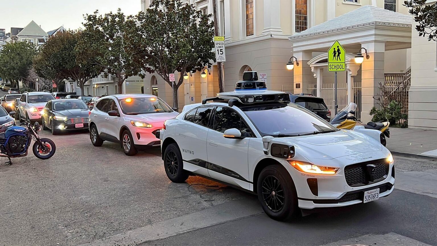 Waymo Detour Leaves San Francisco Tourist Trapped Inside Parking Garage with Other Robotaxis – sanfrancisco365.info