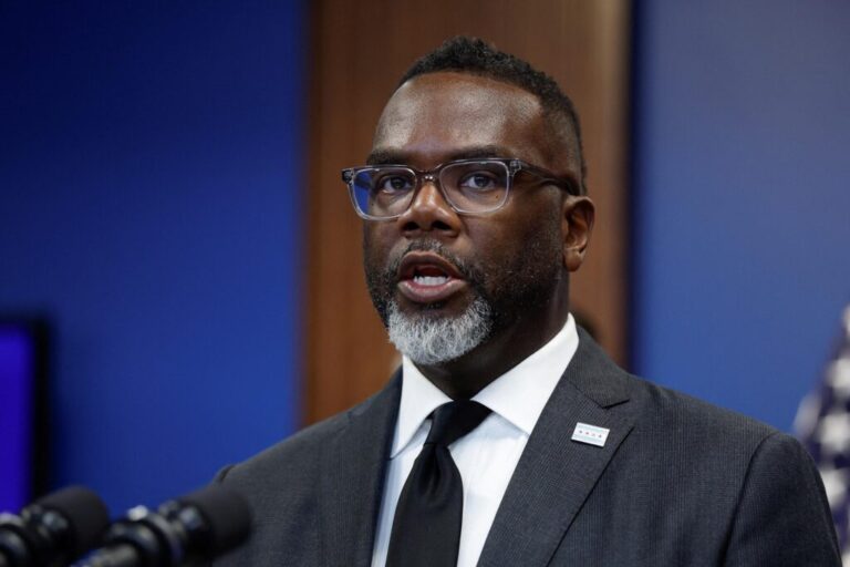 Chicago Mayor Blocks Federal Agents from Using City-Owned Spaces with New Order – chicago365.info