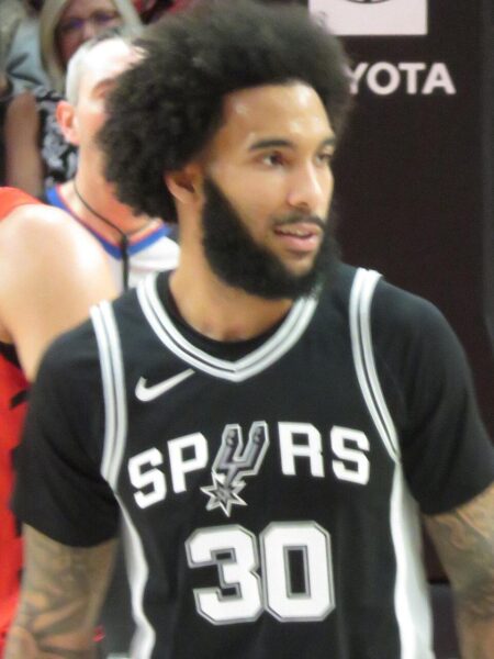 Spurs’ Julian Champagnie Ignites Team with Relentless Hunger and Drive – sanantonio365.info