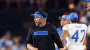 Chargers Hit with Unexpected Retirement Shock at NFL Trade Deadline – Breaking News & Impact Analysis – losangeles365.info